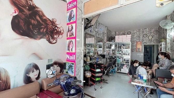 Kẹt lắm rồi anh/chị ah, bán nhà Kinh Dương Vương Dt:4,2x16m, 5 tầng