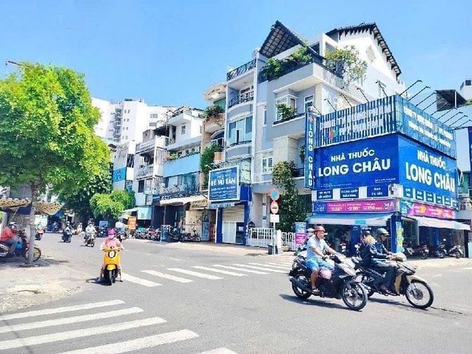 Bán nhà MT đường Vĩnh Viễn Q10 dt: 3.1m x 11m 1L 4L 1ST giá 9 tỷ 8