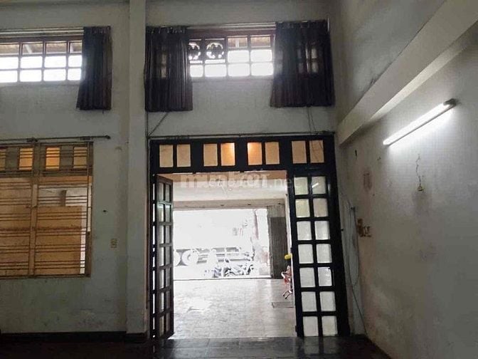 Cho Thuê Nguyên Căn Mặt Tiền Rộng DT:128m2 . Ngang 6,5m - Dài 20m- Q7