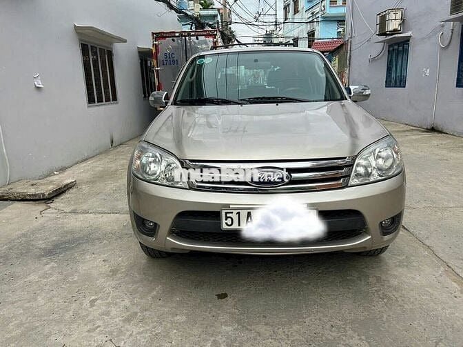 cần bán Ford Escape đời 2008  máy 2.3  AT hai cầu