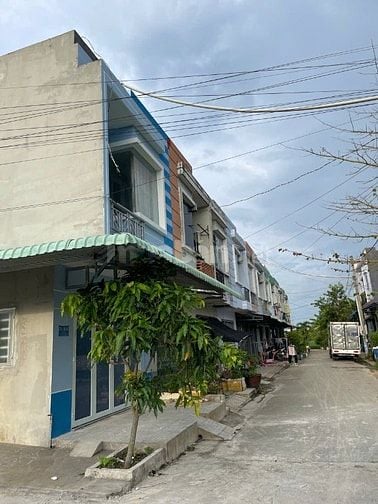 Căn Góc 2 mặt tiền nhựa (6m) 1 trệt 1 lầu