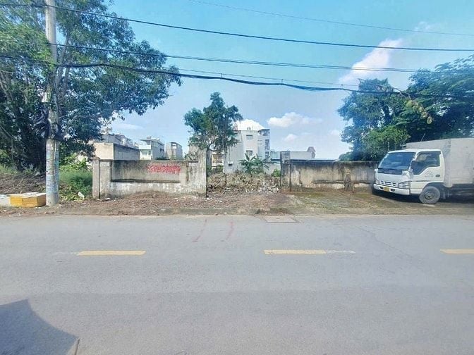 501m2 mặt tiền Võ Văn Hát Q9. Có sẵn 90m2 thổ. Giá 15 tỷ Thương lượng