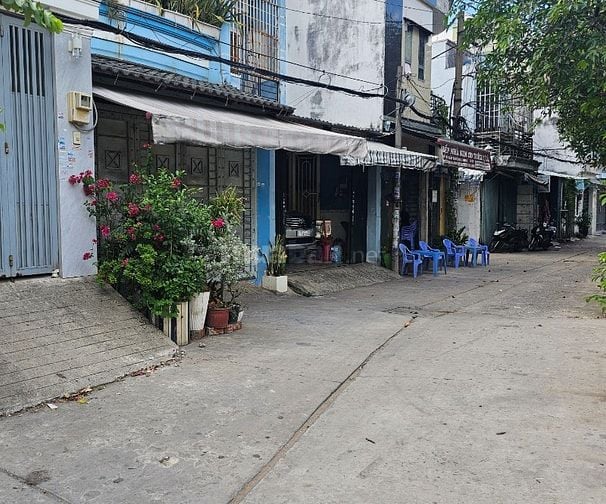 Bán nhà HXH đường Tân Hòa Đông, gần Hương Lộ 2 Dt: 4x11m, 2 tầng, 2pn