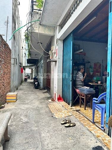 Nhà hẻm 128/4// Nguyễn Sơn, Tân Phú, 4x8m, trệt gác giá 2.98 tỷ