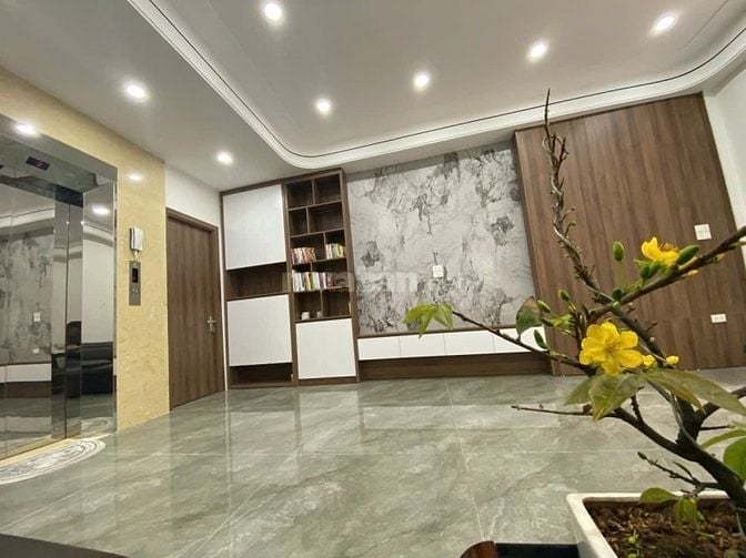 Bán nhà phố Đàm Quang Trung –50m - 6T thang máy, cách mặt phố 15m