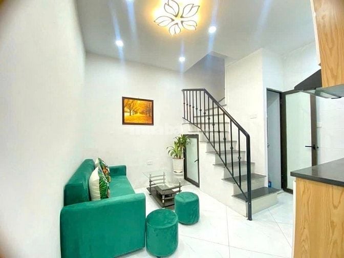 HƠN 3 TỶ NHÀ 4 TẦNG - 3 PN ĐỦ CÔNG NĂNG - PHỐ HUẾ - TRẦN CAO VÂN  