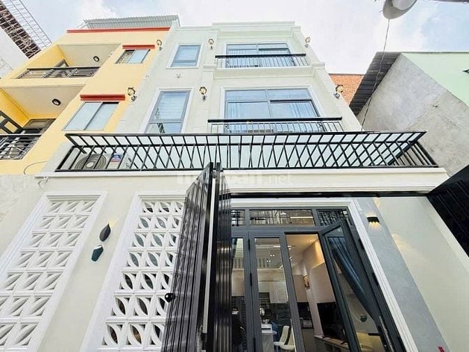 Bán Nhà Ngang 6 Quận 10 ngay BigC miền Đông. 60m2/3ty600 tiện cho thuê