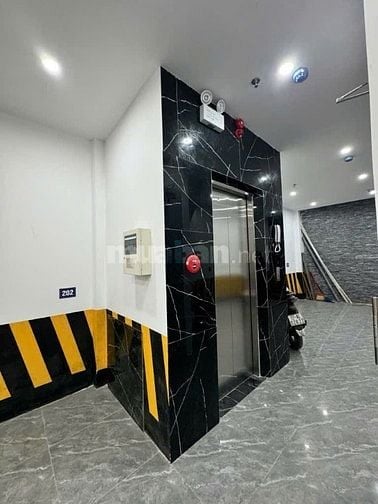 Bán căn hộ dịch vụ ,6 tầng thang máy  Vương Thừa Vũ 12,8 tỷ