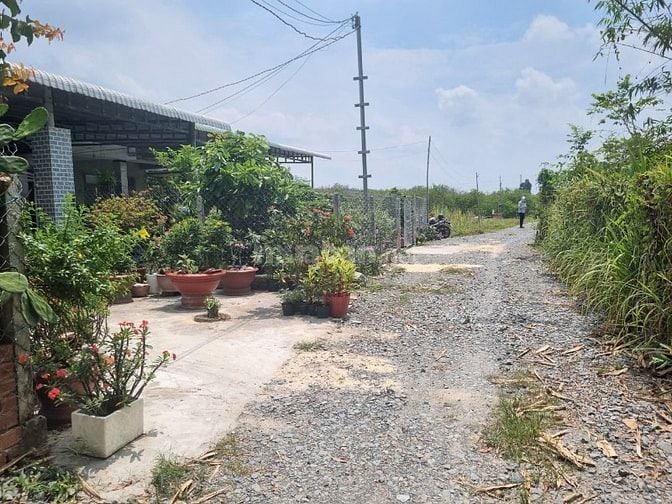 132m2 thổ cư. Bán rẻ hơn ngân hàng định giá 50tr. 405tr còn TL 