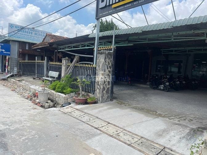 Nhà 16m mặt tiền đường nhựa gần ngã 4 Nông Trường. 10,5 tỷ 