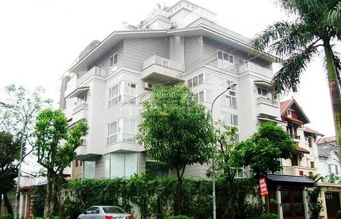 Cho thuê biêt thự cực đẹp KĐT C37 Bắc Hà:220m, 4 tầng, full nội thất