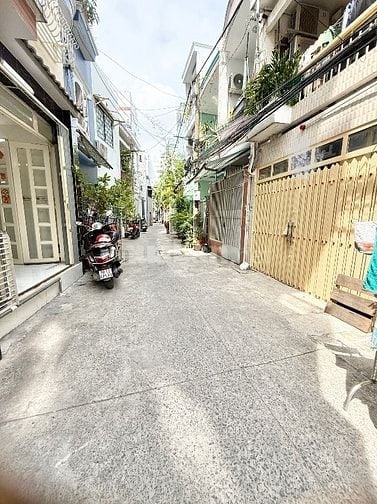 DƯƠNG BÁ TRẠC Q8 3 BƯỚC QUA Q5,Q1 - HẺM 4.5M 2 MẶT HẺM THÔNG. NHỈNH 4Đ
