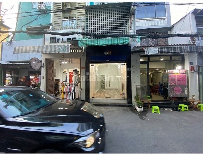  Cho thuê nguyên căn nhà, vị trí đẹp, mặt tiền KD các ngành hàng