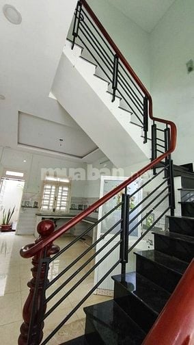 Bình Tân- 56m2- Hẻm 8m- 2 Tầng- 2PN- 5.7 tỷ- SHR- Hoàn công