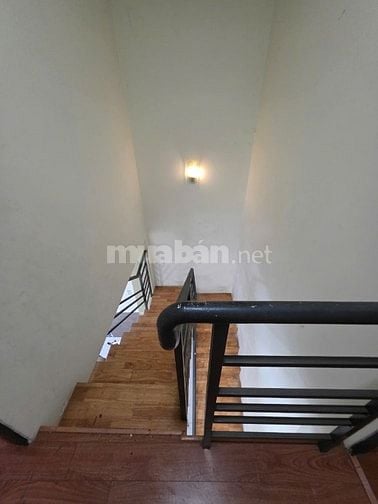 Bán nhà 33m 2 mặthẻm 489/ Huỳnh Văn Bánh, P.13, Phú Nhuận - H.Đông bắc