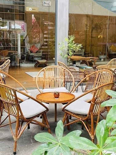 TUYỂN NHÂN VIÊN BÁN TRÀ SỮA VÀ NƯỚC GIẢI KHÁT TẠI CHỖ
