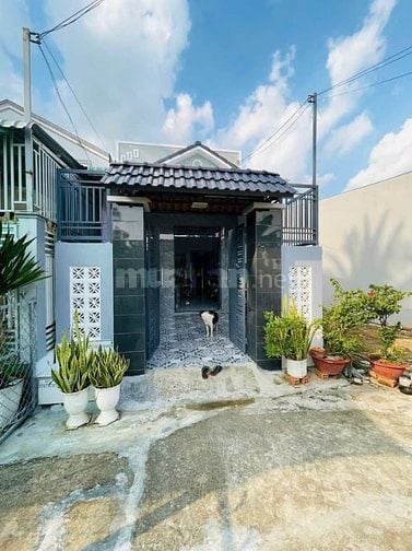 Bán gấp căn nhà nằm ngay TX Trảng Bàng, Tây Ninh 125m2 SHR. Giá 900tr 