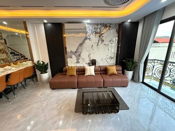 BÁN GẤP NHÀ 6  TẦNG THANG MÁY– PHỐ NGỌC TRÌ - TIỆN ÍCH BẠT NGÀN - GIÁ 