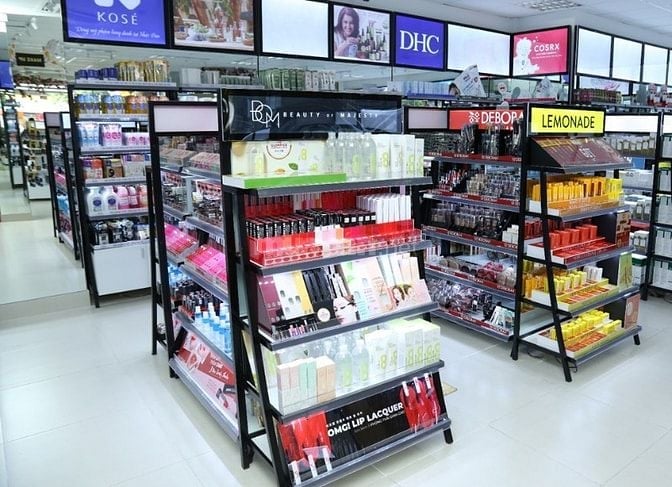 Tuyển Gấp Lao Động Phổ Thông Trực Quầy, Sắp hàng , Đóng Gói sản phẩm  