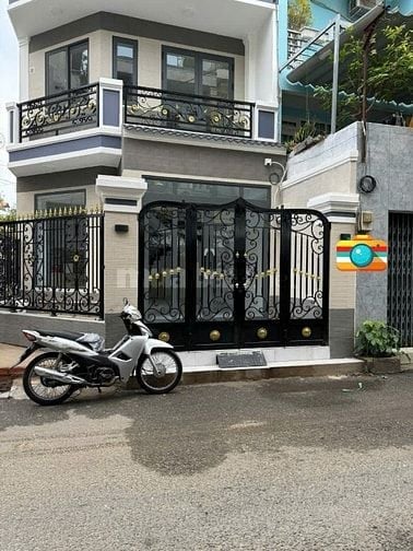 Nhà cho thuê mặt tiền đường Chu Văn An, Bình Thạnh, 6x10m, 15tr