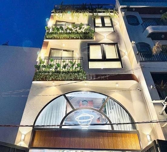 💥 Bán Nhà 4PN – 3 Tầng – Hẻm Lê Đại Hành, Q11 – Giá Dưới 2.6 Tỷ 