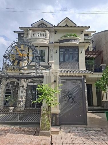 Bán nhà mặt tiền D31 Phước Long B quận 9 giá 22 tỷ