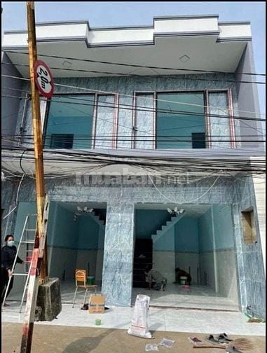 BÁN NHÀ GIÁ RẺ 1 TRỆT 1 LẦU 132m2 MẶT TIỀN NHỰA KD GIÁ 700 TRIỆU