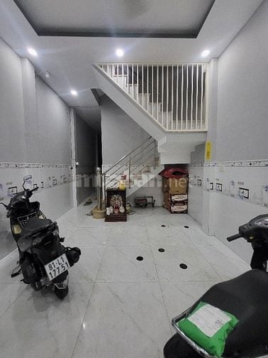 BÁN NHÀ CHDV KHU TÊN LỬA  NGANG KHỦNG 6,5M  DÒNG TIỀN 50TR/TH –CHỈ 8TY