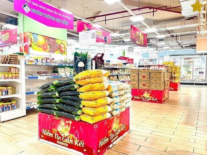 Khu vực HCM tuyển gấp bán hàng  tạp vụ làm kho siêu thị Tân Phú Q6