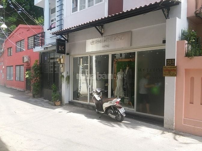“Căn nhà 2 tầng, ngay sát Quận 1 – Vị trí vàng hiếm có để kinh doanh 