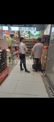 Cần Tuyển Gấp NV Bán Hàng ,  Phụ Kho , Nam Nữ LĐPT  : Quận 3