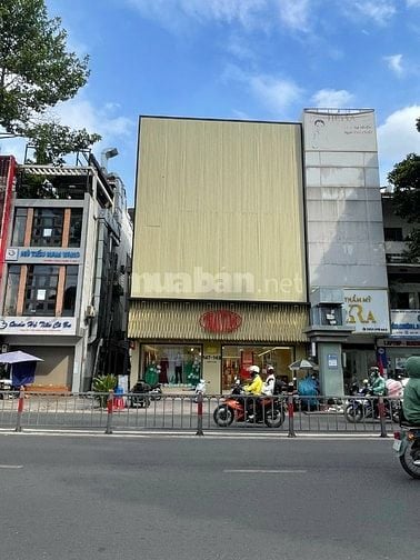 Nhà MT 3/2, Q. 10 - 162m2 (8.5 x 17m) - 5 Tầng - HĐT 220tr/Th - 65 Tỷ