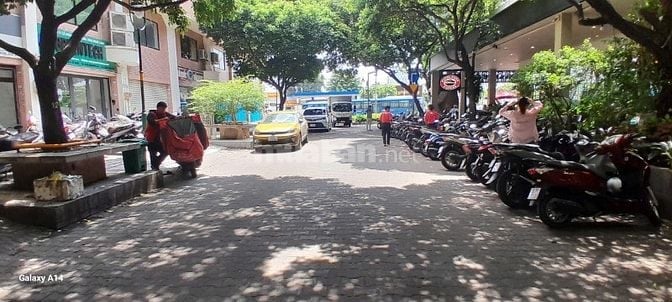 Cho thuê nhà 2 MT khu Thuận Việt 319 Lý Thường Kiệt, 4.5 x 17m. 5 tầng