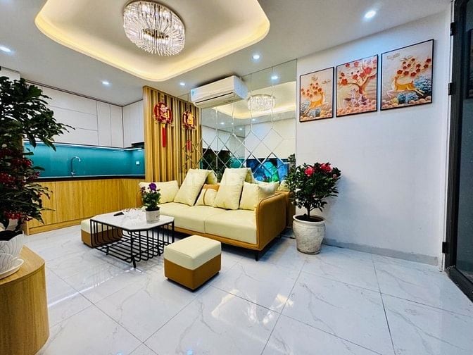 Hàng Hiếm tại Hai Bà Trưng, 30m2, 5 tầng, 6,25 tỷ, 3 bước ra oto