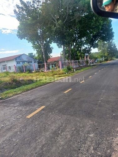 Cần bán gấp 4 lô đất ngay trung tâm  Dầu Tiếng Bình Dương