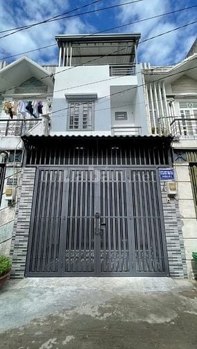 Bán nhà 1 trệt 2 lầu đường xe hơi hẻm 175, Phường Tăn Nhơn Phú B