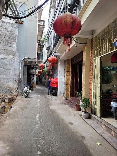 TRUNG TÂM ĐỐNG ĐA- PHỐ NGUYỄN LƯƠNG BẰNG- NGÕ THÔNG- NỘI THẤT ĐẦY ĐỦ.