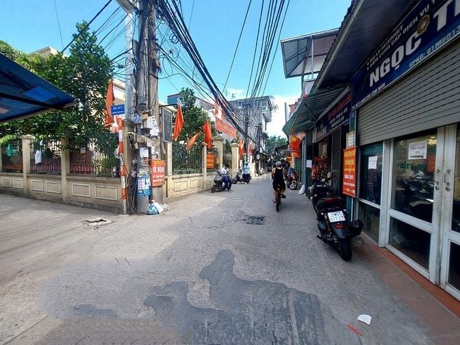 📌LĨNH NAM - MẶT NGÕ 255 LĨNH NAM BUÔN BÁN TẤP NẬP - Ô TÔ TRÁNH 