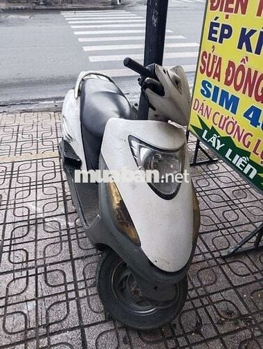 Honda esky màu trắng 125