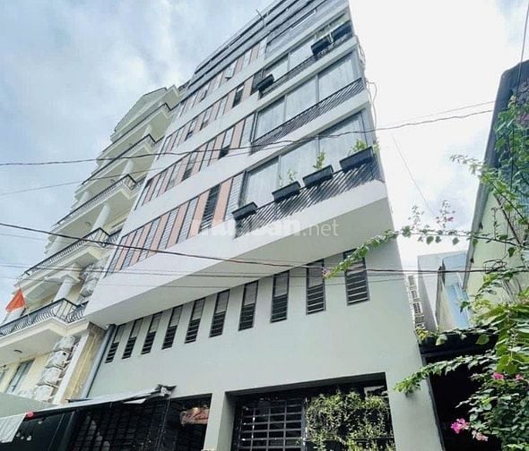 Bán toà nhà căn hộ dịch vụ tại Q7, 1 hầm + 6 tầng, 262m2 đất, 103P