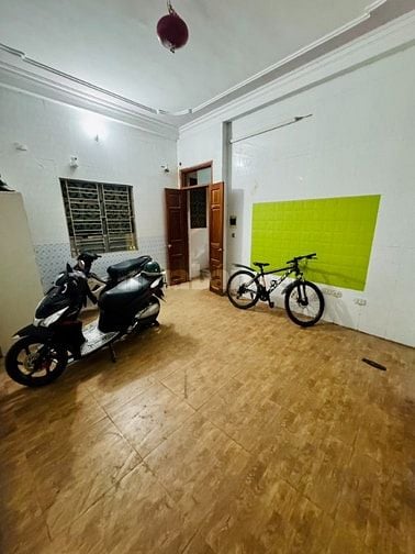 Bán Nhà Hoàng Mai 32m2*6tầng, dòng tiền 240tr/năm,  SĐCC chỉ 5,6 tỷ