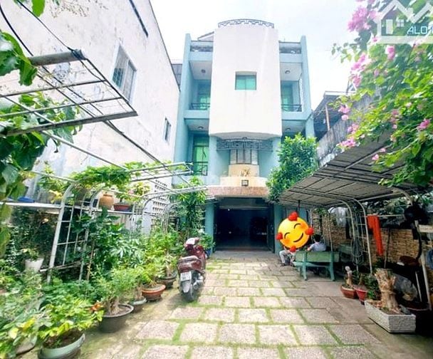 Bán biệt thự mặt tiền Nguyễn Kiệm, Phú Nhuận, 7x23m đất, 4 tầng, sân