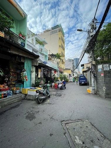 CHÍNH CHỦ CẦN BÁN GẤP TRONG THÁNG 6 - NGAY CẦU BASON -79M2 - 4.X TỶ