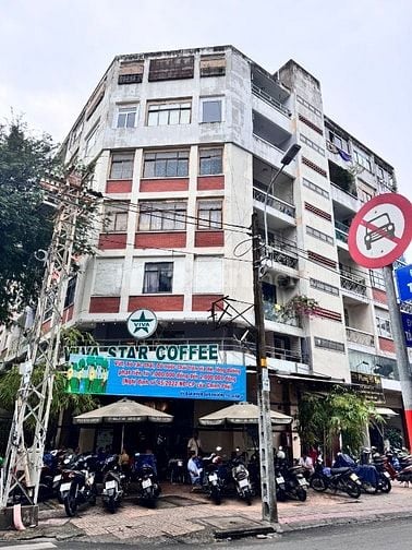 BÁN CĂN HỘ CHUNG CƯ ĐƯỜNG TẢN ĐÀ - Q5 (LẦU 4 - thang bộ)