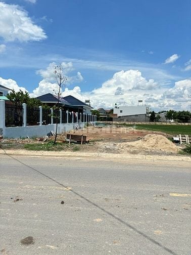Lô góc mặt tiền đường 13m, 7,35 tỷ ngay thị trấn Hậu Nghĩa 