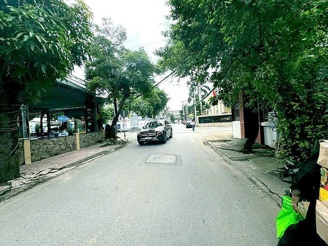 Bán nhà cấp 4 Thảo Điền, đường Nguyễn Bá Lân – vị trí vàng, đất rộng