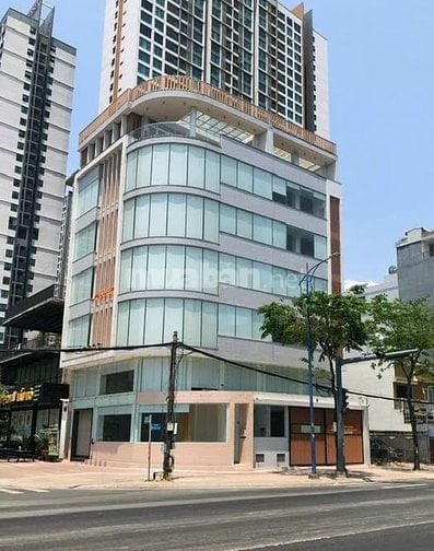 Cho thuê toà VP góc 2 mặt tiền đường Đồng Văn Cống và Phan Văn Đáng