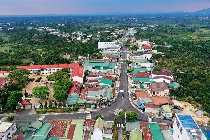 Nhà và mặt bằng trung tâm chợ Hoà Nam, Cách trung tâm Bảo Lộc 12km