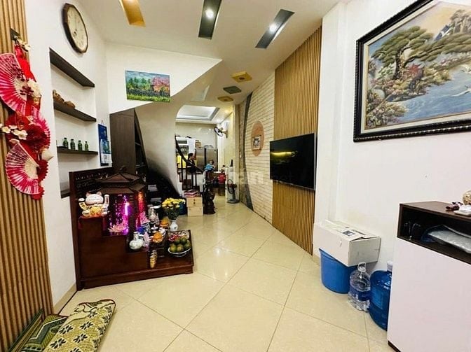BÁN NHÀ ĐÊ LA THÀNH ĐỐNG ĐA 33m 7tỷ3 GIÁ TỐT Ở NGAY  - GẦN PHỐ  