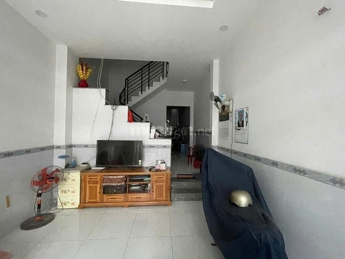 Nhà nở hậu 3.7x15m, 2 tầng HXH Âu Dương Lân, Q8 - thế đất sinh lộc